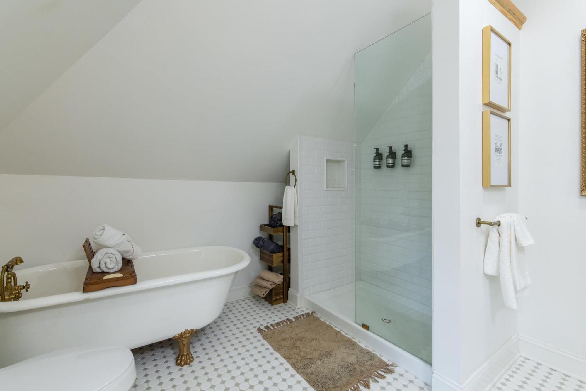 Loft On Capital - Ideally Located To Distilleries Frankfort Luaran gambar