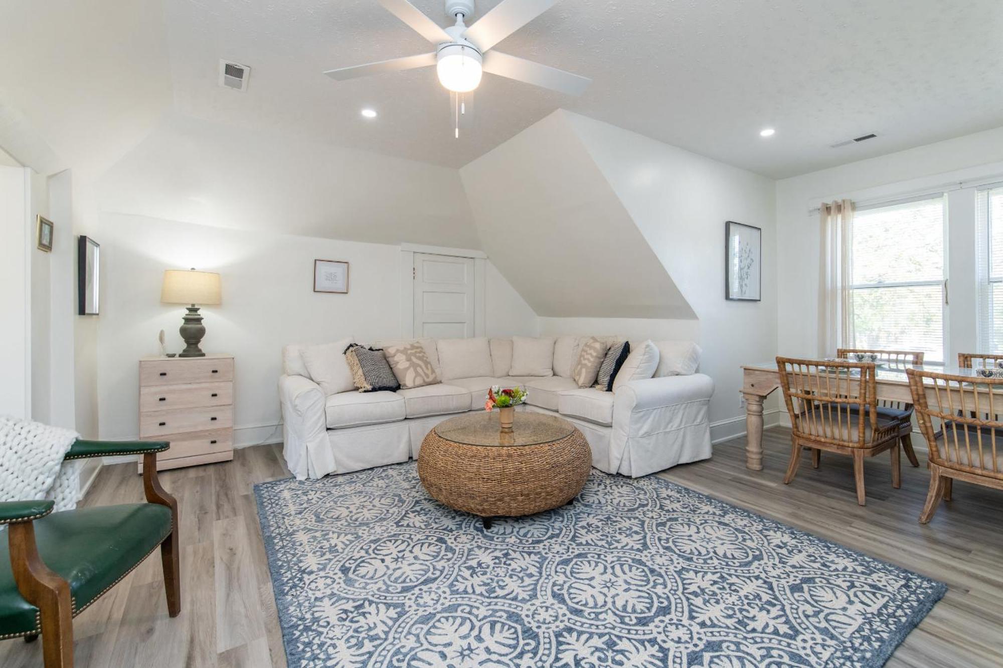Loft On Capital - Ideally Located To Distilleries Frankfort Luaran gambar
