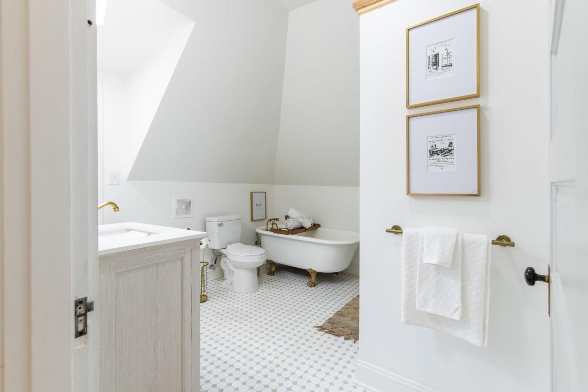 Loft On Capital - Ideally Located To Distilleries Frankfort Luaran gambar
