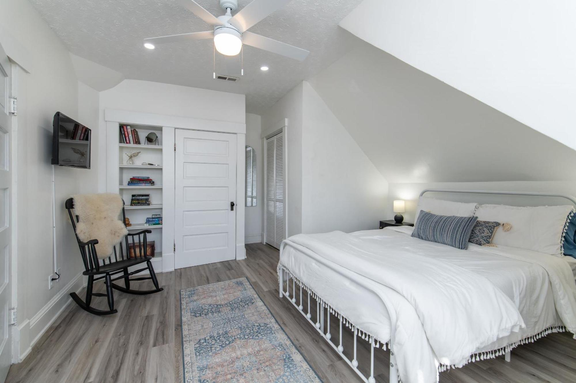 Loft On Capital - Ideally Located To Distilleries Frankfort Luaran gambar
