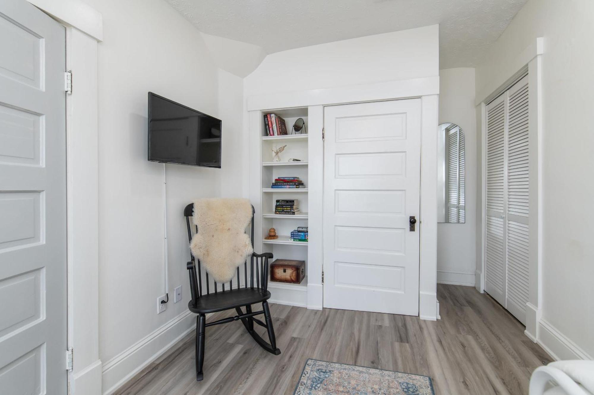 Loft On Capital - Ideally Located To Distilleries Frankfort Luaran gambar